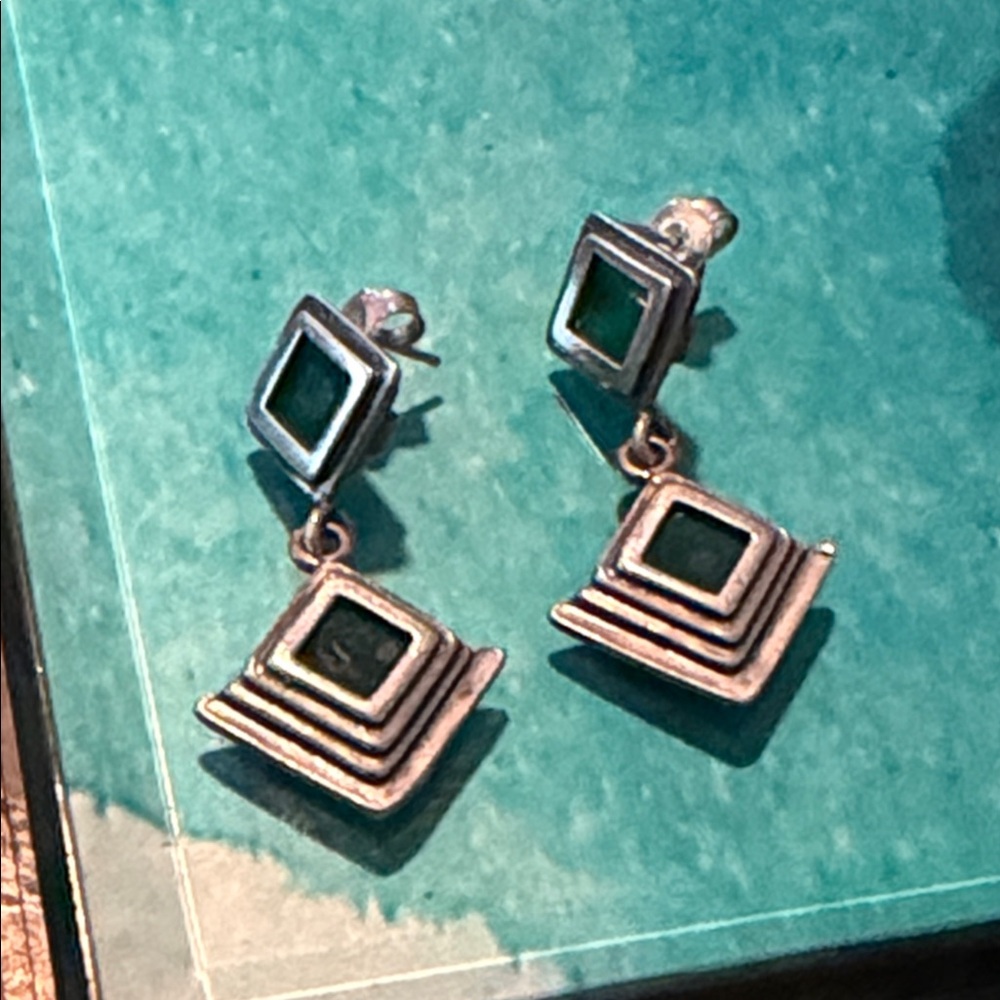 Elegant Sterling Silver Green onyx pierced post style Dangle Earrings